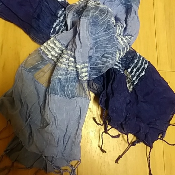 ITALIAN SCARF - Picture 2 of 2